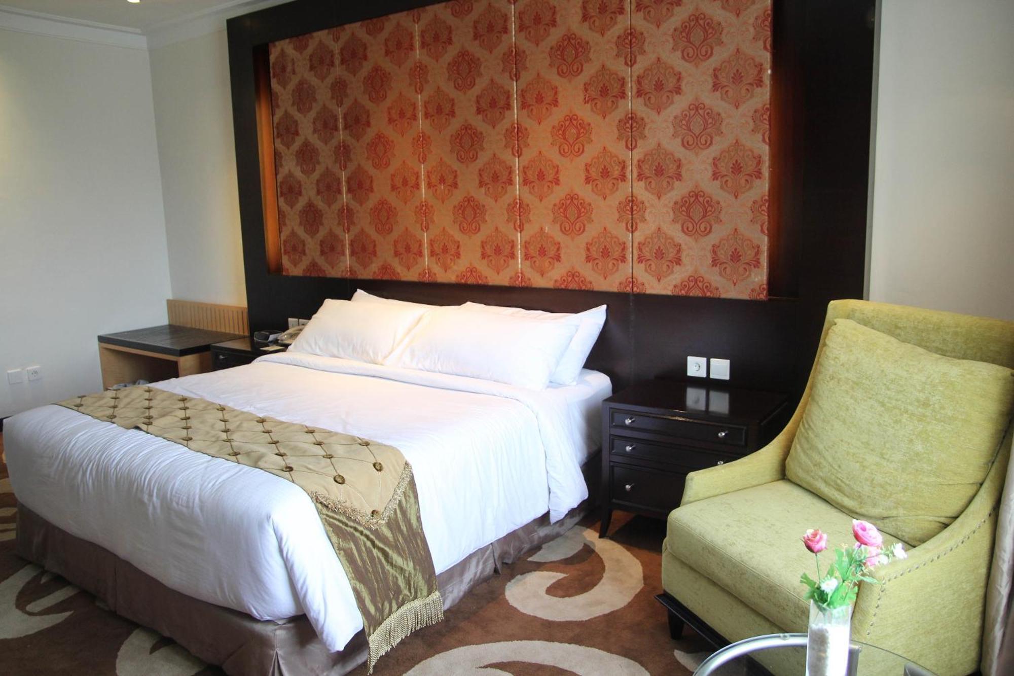 Premier Basko Hotel Padang (Sumatra) Exterior foto